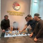 Polresta Denpasar Ungkap Kasus Narkoba, Temukan Senpi dan Airsoft Gun Saat Pengerebekan 