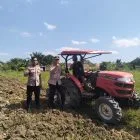 Polsek Pangkalan Kuras Cek Pengolahan Lahan 7 Ha Jagung di SMK N 1, Dukung Ketahanan Pangan