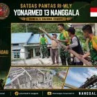 Perkokoh Kemanunggalan, Pos Kotis Satgas Yonarmed 13/Nanggala Bersama Warga Desa Sebindang Gelar Kerja Bakti Pembangunan Masjid Al-Hikmah