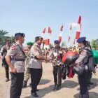 Penerjun Brimob Polri dan Brigif 18/Trisula Sukses Landing pada Peragaan HUT Kodam XXII/ Tambun Bungai 