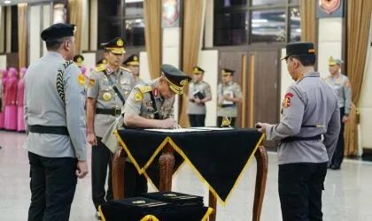 Penyegaran Internal Korps Bhayangkara, Kapolri Pimpin Upacara Serah Terima Jabatan Sejumlah Pejabat Polri